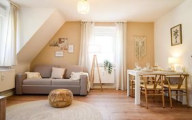 Boho-Apartment - Feel Like Home, Tiny Bathroom & Garage, 60M2